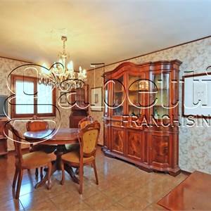 Villa In Vendita a Ferrara