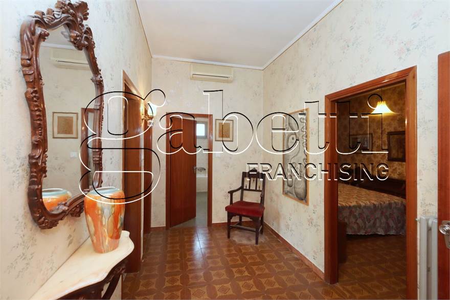 Disimpegno primo piano