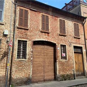 Porzione di Casa In Vendita a Ferrara