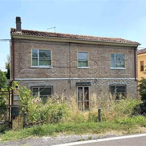 Villa In Vendita a Ferrara