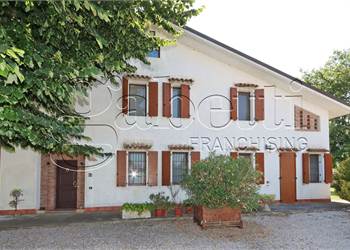  San Bartolomeo in Bosco, Casa indipendente