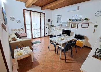 Centralissimo, miniappartamento al piano terra con ingresso indipendente.