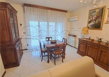 Zona Via Bologna, appartamento 3 letto e 2 bagni