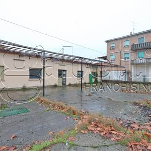 Negozio In Vendita a Ferrara