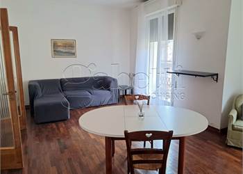 Appartamento in laterale Viale Cavour