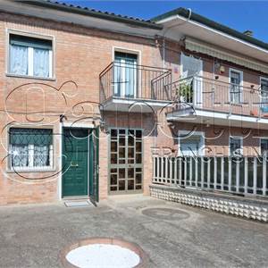 Porzione di Casa In Vendita a Ferrara