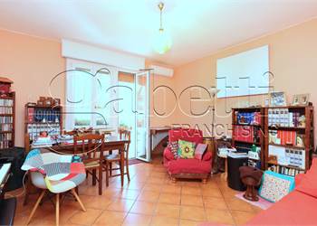 Zona Via Oroboni, appartamento 2 matrimoniali e garage
