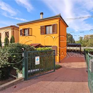 Villa In Vendita a Ferrara