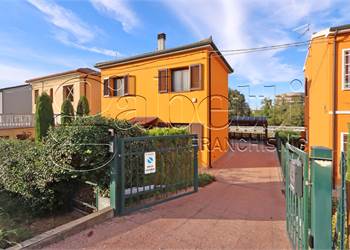 Casa indipendente in Via Arginone