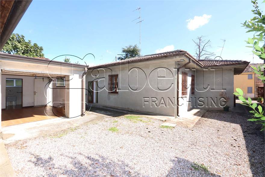 Garage/cantina/lavanderia/wc
