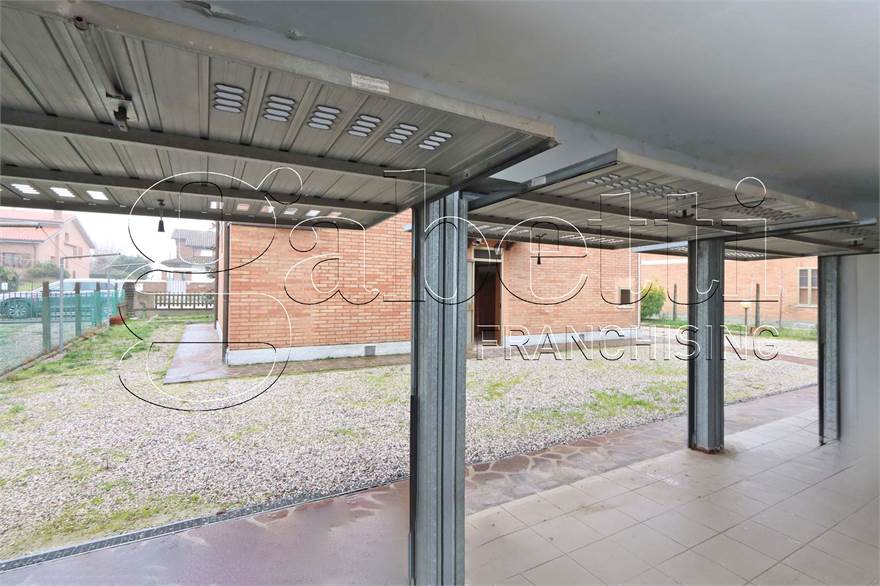 Garage triplo