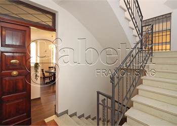 Via Montebello appartamento 3 letto