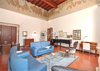 Prestigioso appartamento in Palazzo Storico